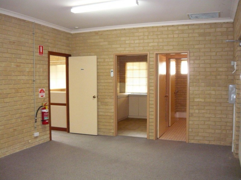 69 Pinjarra Road, Mandurah WA 6210