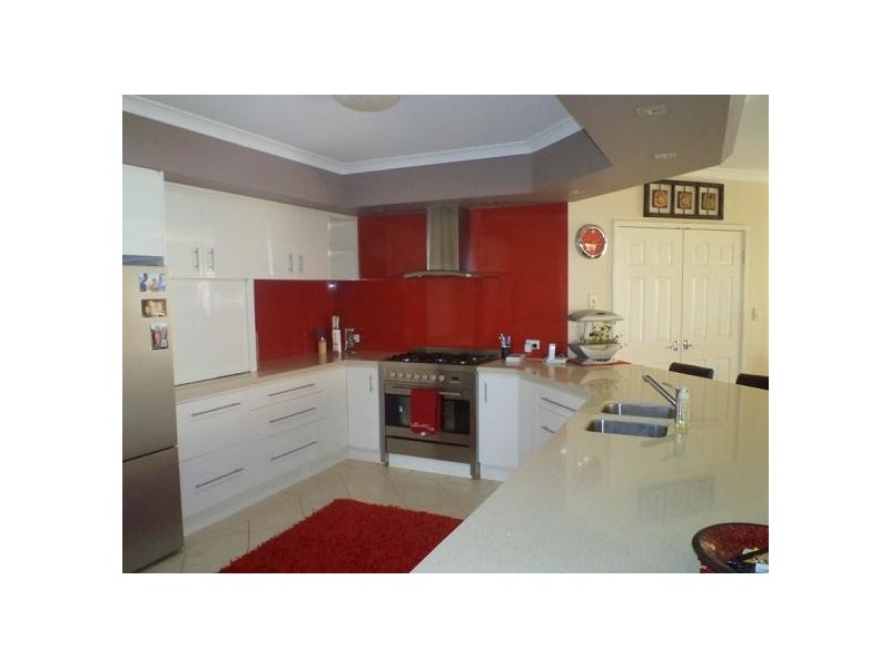 13 Pinnace Court, Halls Head WA 6210