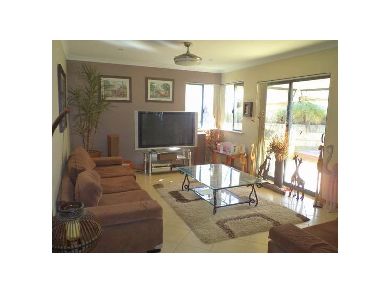 13 Pinnace Court, Halls Head WA 6210