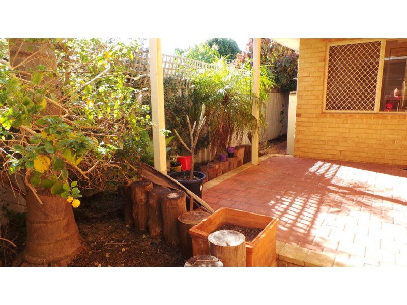 2/2 Creery Street, Dudley Park WA 6210