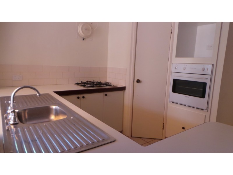 2/2 Creery Street, Dudley Park WA 6210