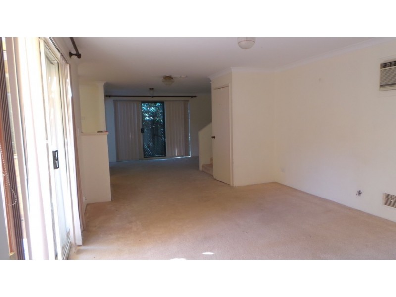 2/2 Creery Street, Dudley Park WA 6210