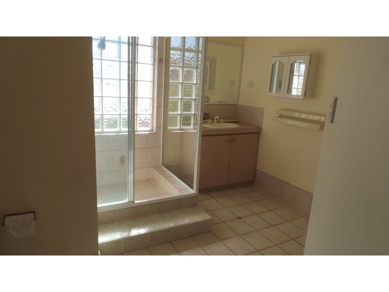 2/2 Creery Street, Dudley Park WA 6210