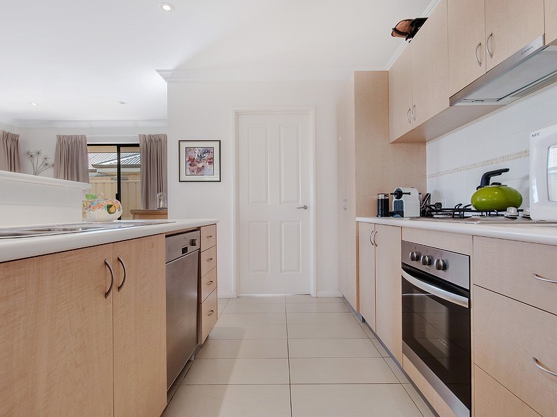 13 Zamia Loop, Falcon WA 6210