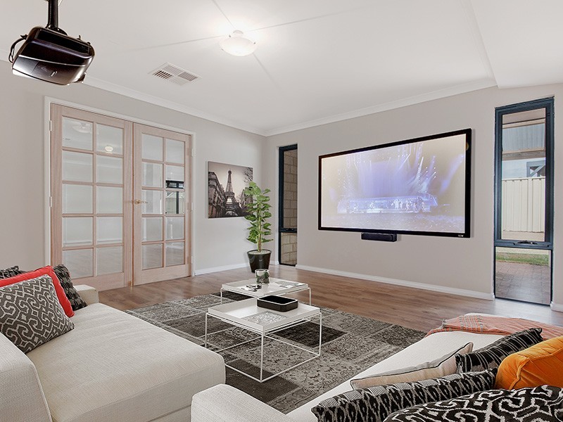 20 Hamlet Pass, Pinjarra WA 6208