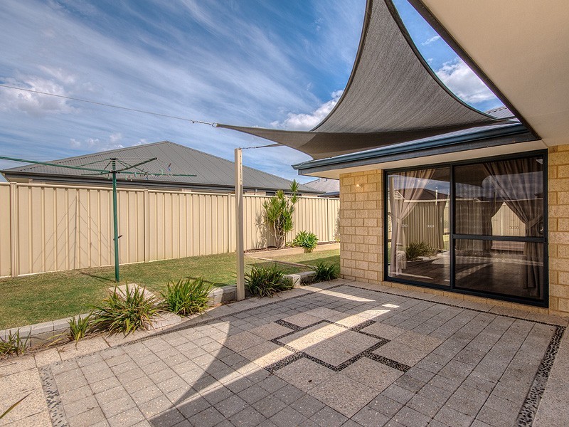 20 Hamlet Pass, Pinjarra WA 6208