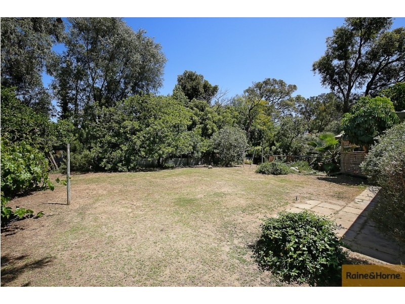 8 Maroona Place, Greenfields WA 6210