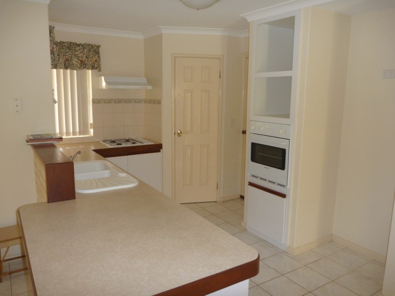 10A Donnelly Gardens, Dudley Park WA 6210