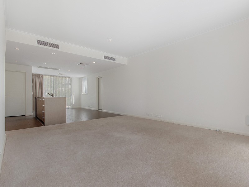 25 Middleton Loop, Meadow Springs WA 6210