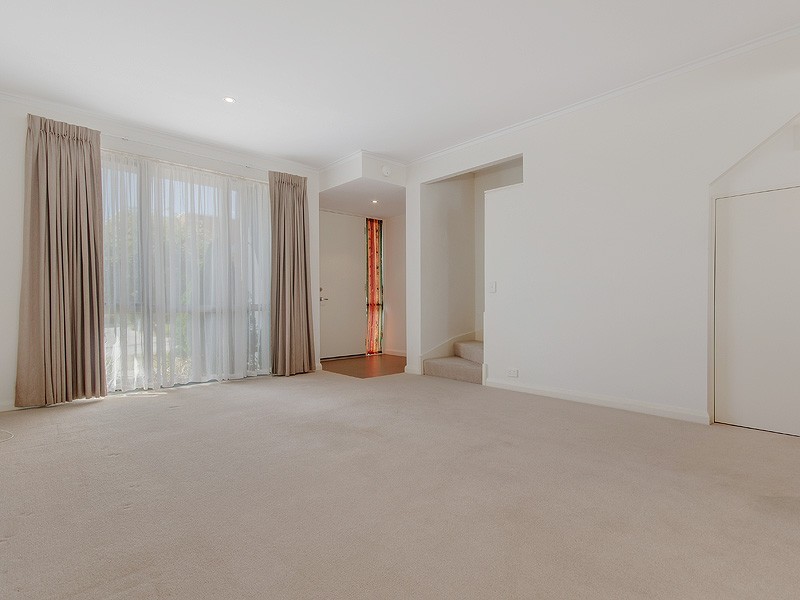 25 Middleton Loop, Meadow Springs WA 6210