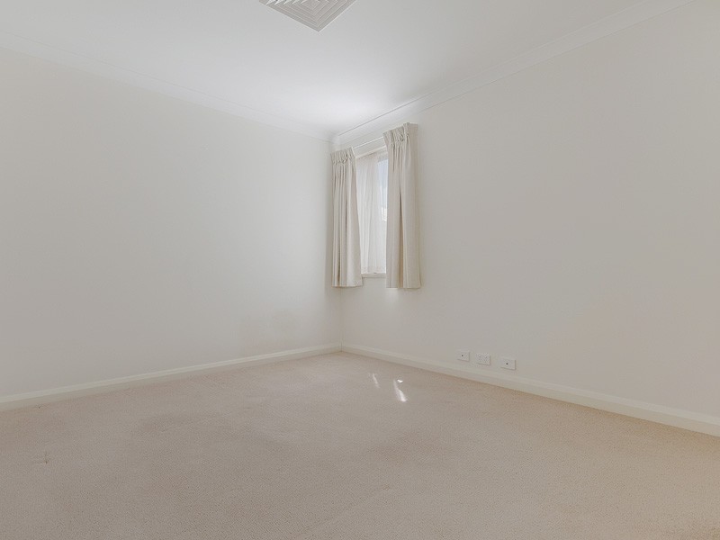 25 Middleton Loop, Meadow Springs WA 6210