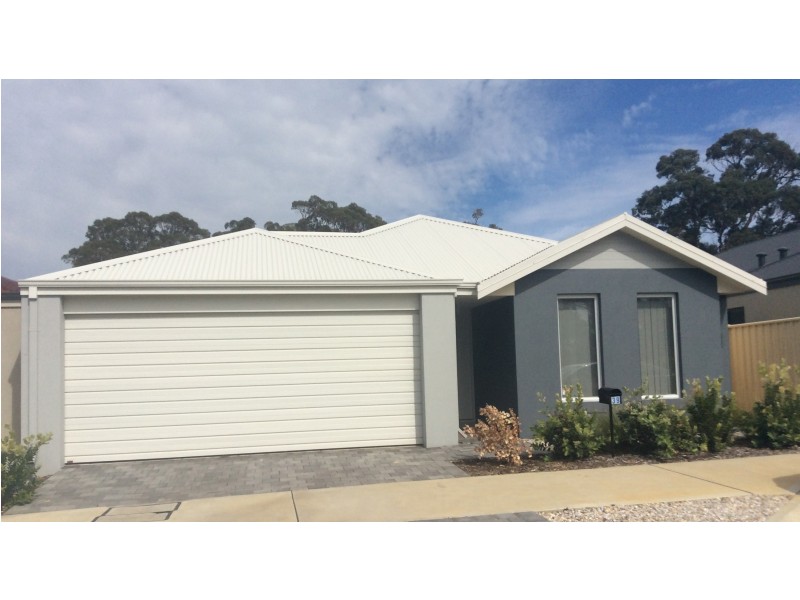 39 Warburton Trail, Lakelands WA 6180