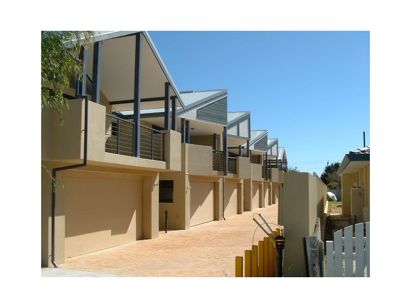 3/18 Davey Street, Mandurah WA 6210