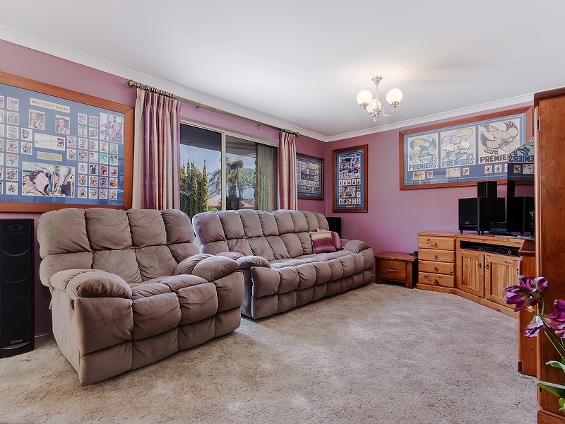 5 St James Place, Greenfields WA 6210