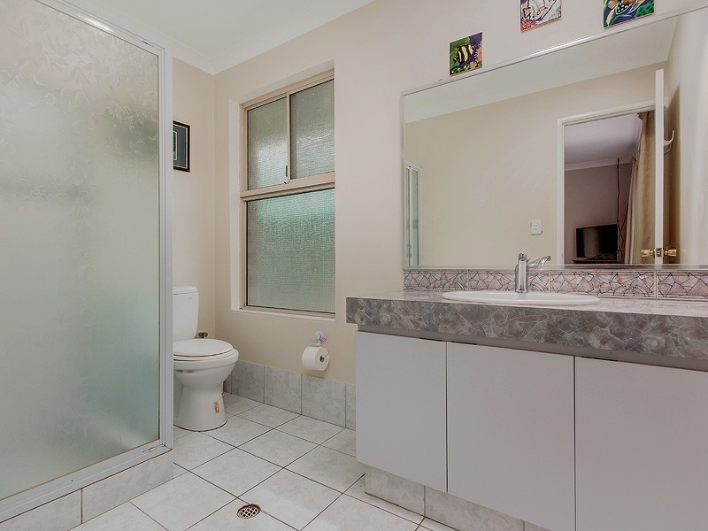 5 St James Place, Greenfields WA 6210