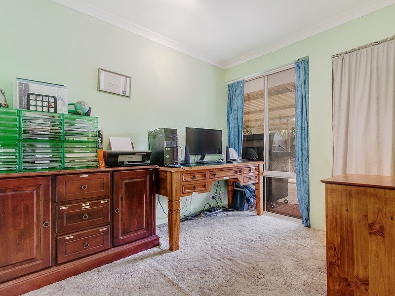 5 St James Place, Greenfields WA 6210