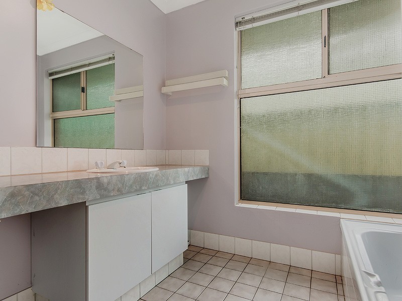5 St James Place, Greenfields WA 6210