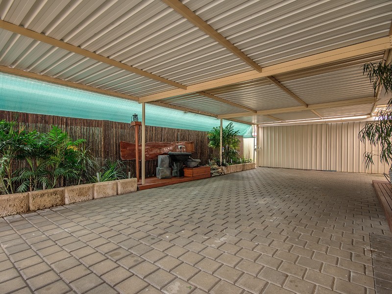 5 St James Place, Greenfields WA 6210