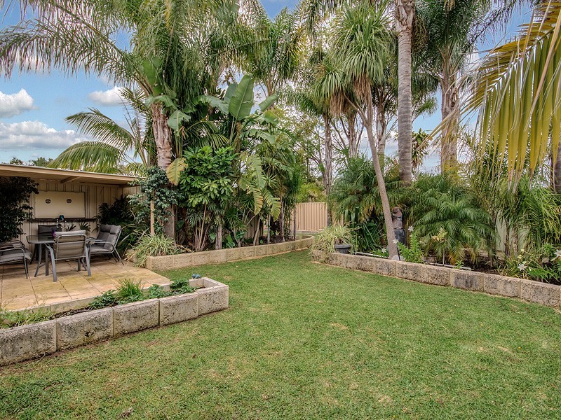 5 St James Place, Greenfields WA 6210
