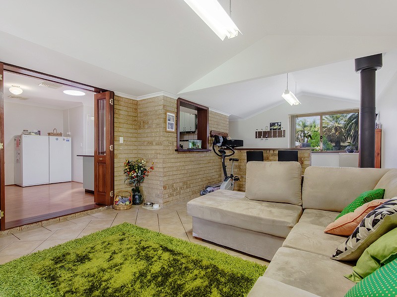 11 Esprit Parkway, Greenfields WA 6210