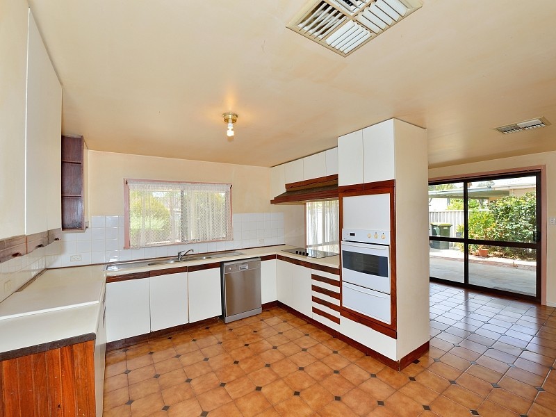 13 Lloyd Avenue, Ravenswood WA 6208