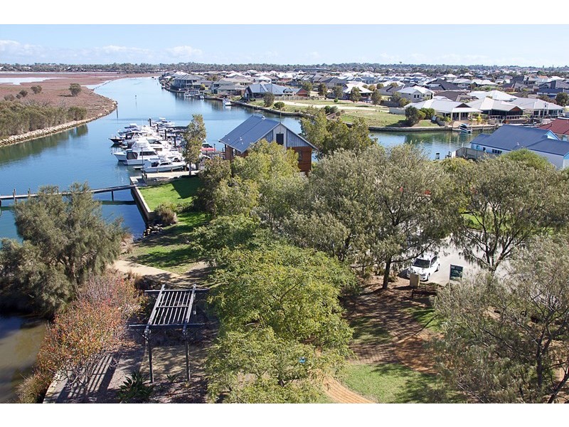 10 Pytheas Approach, Dudley Park WA 6210