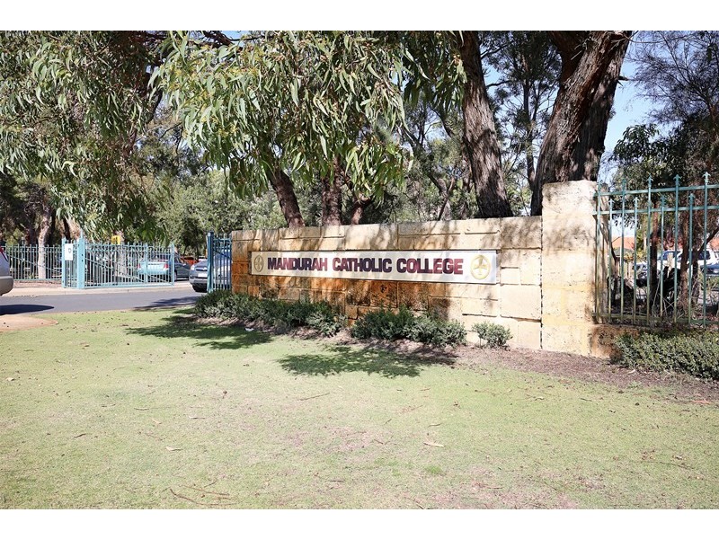 10 Pytheas Approach, Dudley Park WA 6210