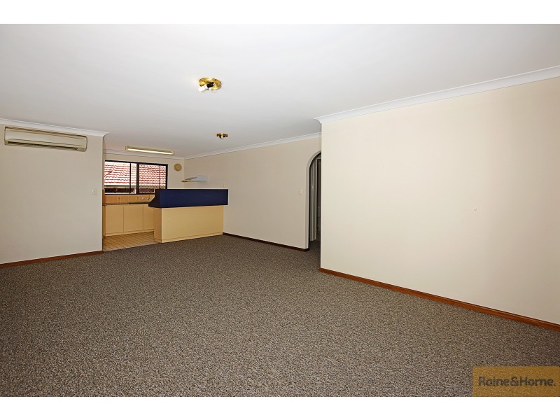 4/6 Leslie Street, Dudley Park WA 6210