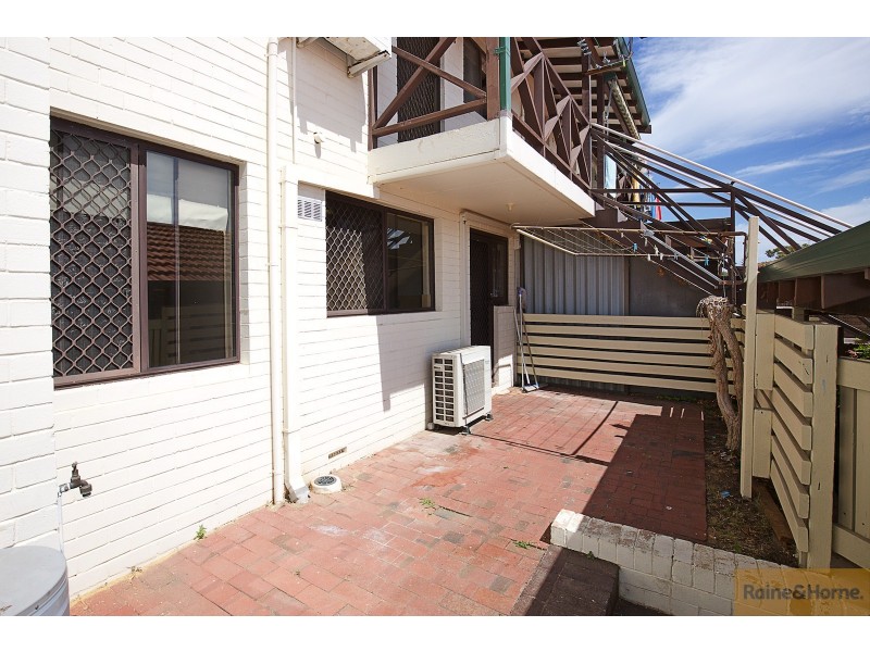 4/6 Leslie Street, Dudley Park WA 6210