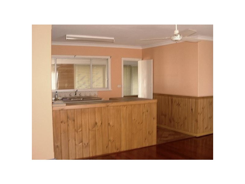 13 Loxton Street, Dudley Park WA 6210