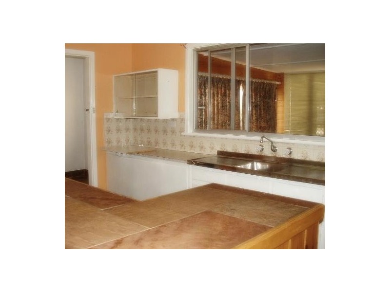 13 Loxton Street, Dudley Park WA 6210