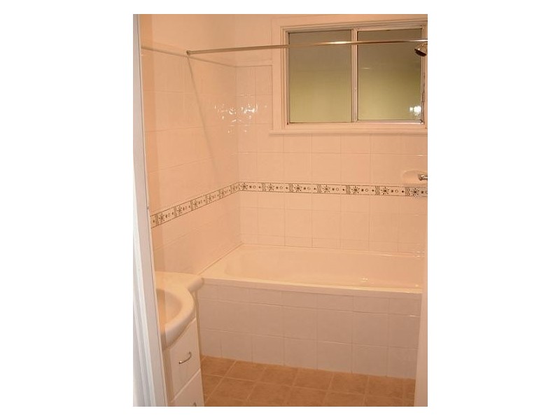 13 Loxton Street, Dudley Park WA 6210