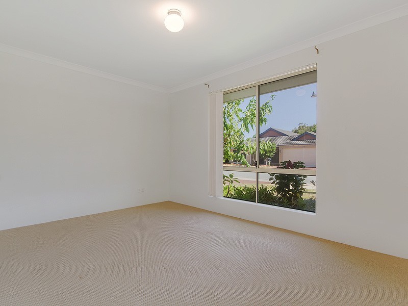 38 Saffron Loop, Falcon WA 6210