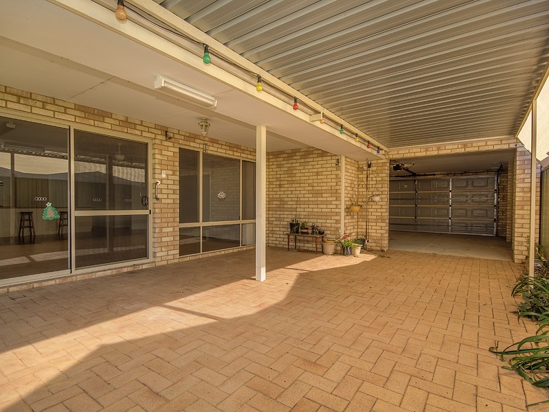 38 Saffron Loop, Falcon WA 6210