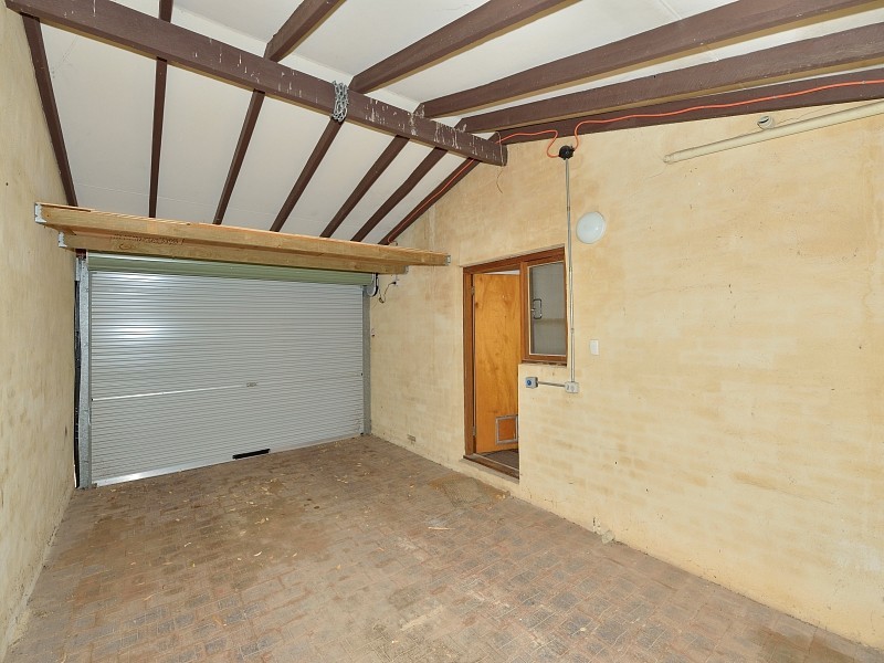 1/6 Mippi Rd, Halls Head WA 6210