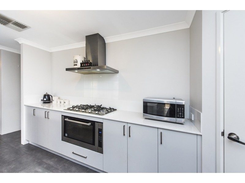 39 Pinehurst Loop, Meadow Springs WA 6210