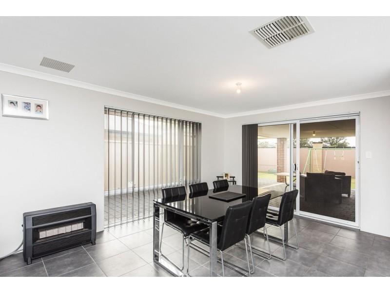 39 Pinehurst Loop, Meadow Springs WA 6210