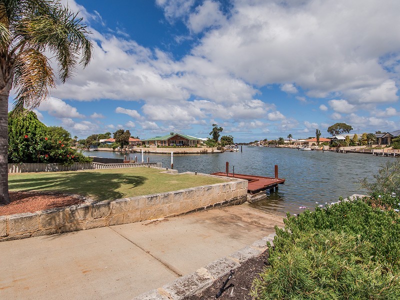 14 Kiap Rd, South Yunderup WA 6208