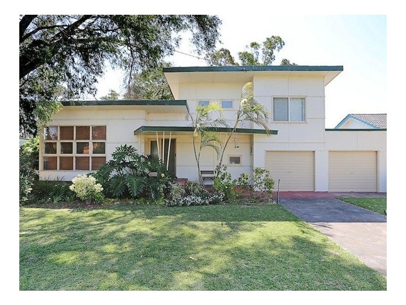 24 Peter Street, Halls Head WA 6210