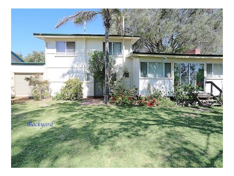 24 Peter Street, Halls Head WA 6210