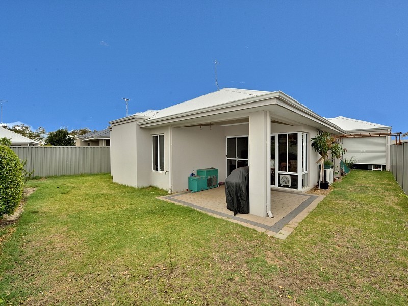 12 Butcherbird Loop, Erskine WA 6210