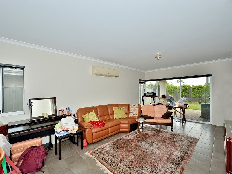 12 Butcherbird Loop, Erskine WA 6210