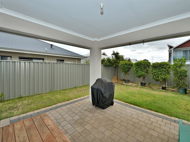 12 Butcherbird Loop, Erskine WA 6210