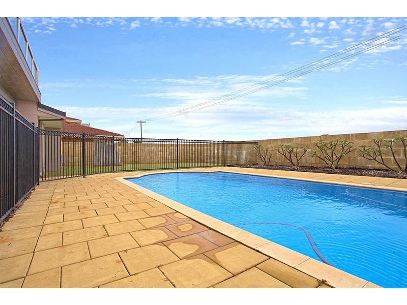 55 Orestes Street, San Remo WA 6210