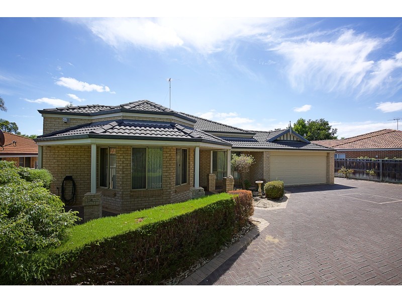 17 Dalewood Gardens, Meadow Springs WA 6210