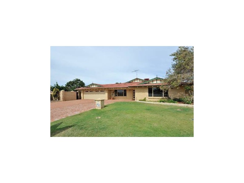 26 Admiralty Court, Halls Head WA 6210