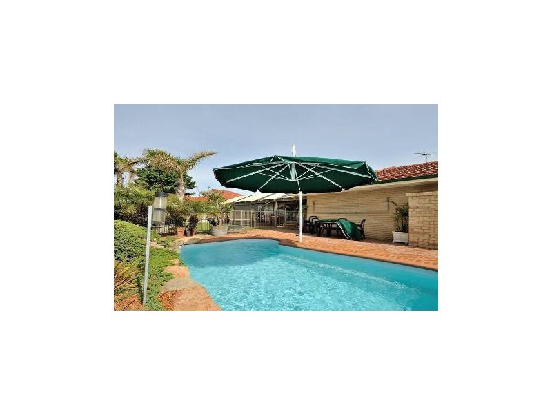 26 Admiralty Court, Halls Head WA 6210