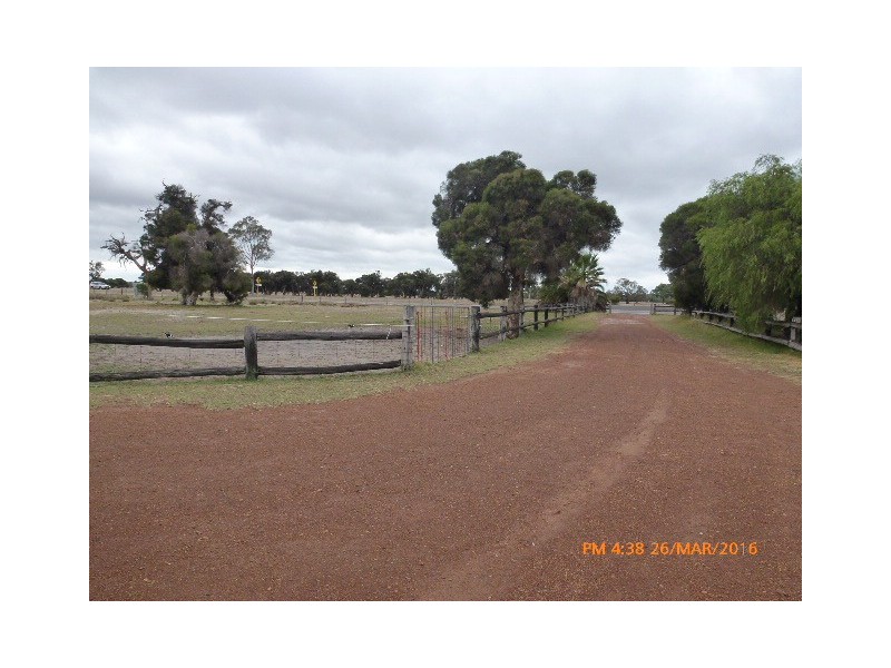 1602 Pinjarra Road, Pinjarra WA 6208