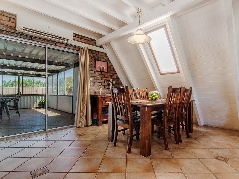 12 Sievewright St, Silver Sands WA 6210