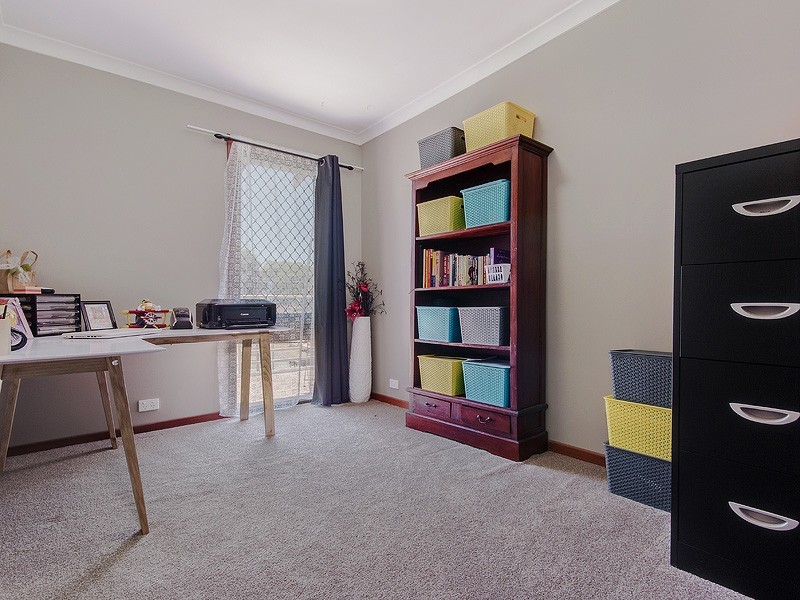 12 Sievewright St, Silver Sands WA 6210